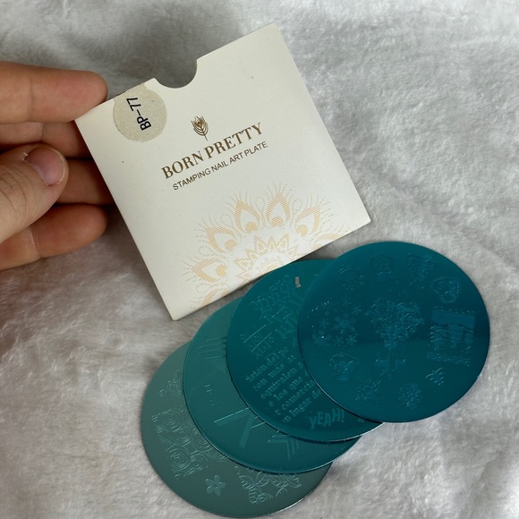 * NEW * Nail Stamps - Picture 1 of 8